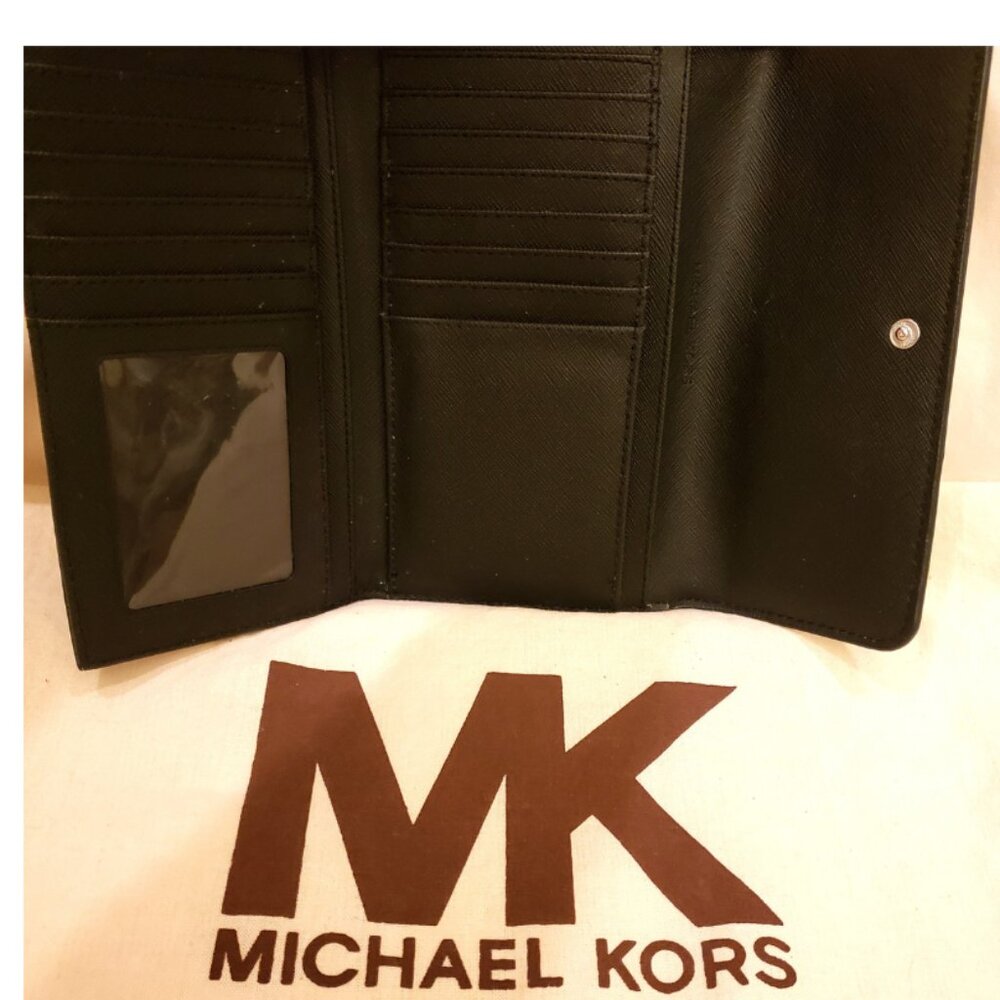 Michael Kors Large Trifold Multi-Compartment Wall… - image 3